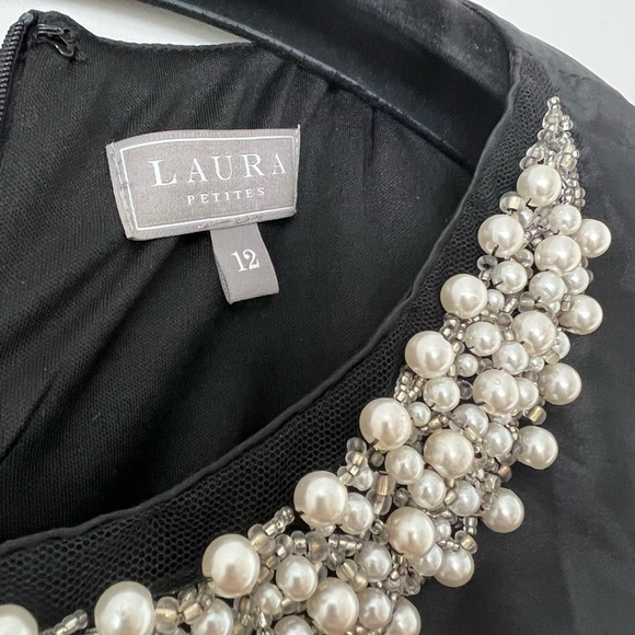 Sleeveless black dress with beaded detail at neckline - Picture 4 of 4